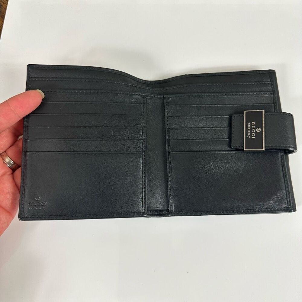 Gucci Trademark Plate Black Leather Compact Wallet - Picture 4 of 13